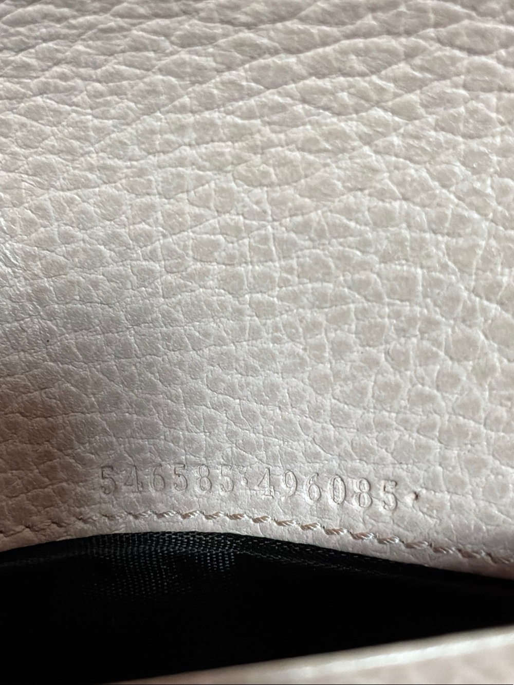 GUCCI | AUTHENTIC LEATHER WALLET ON A CHAIN (WOC) - Picture 6 of 8